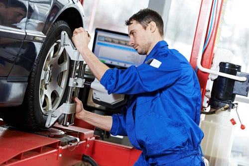 Car Tire Alignment Been Carried Out By Professionals